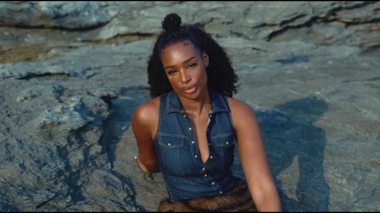 Nana Fofie - Where It Hurts Nana Fofie - Where It Hurts Mp3 Download